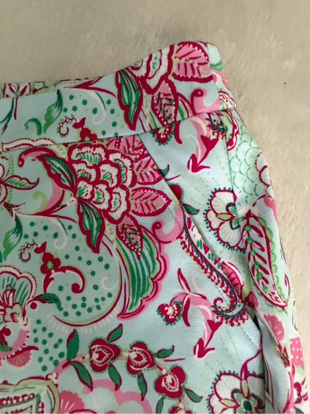 Dear Scarlett NWT Sun Cool Multi Color Stretch Floral Paisley Shorts - Picture 11 of 16